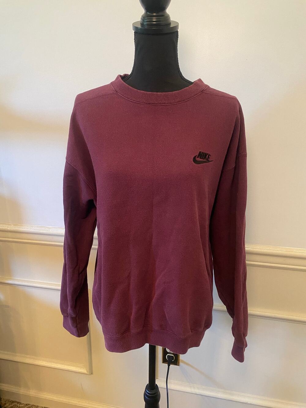 Vintage Nike Men's Crewneck Sweatshirt in Burgundy with Black Logo